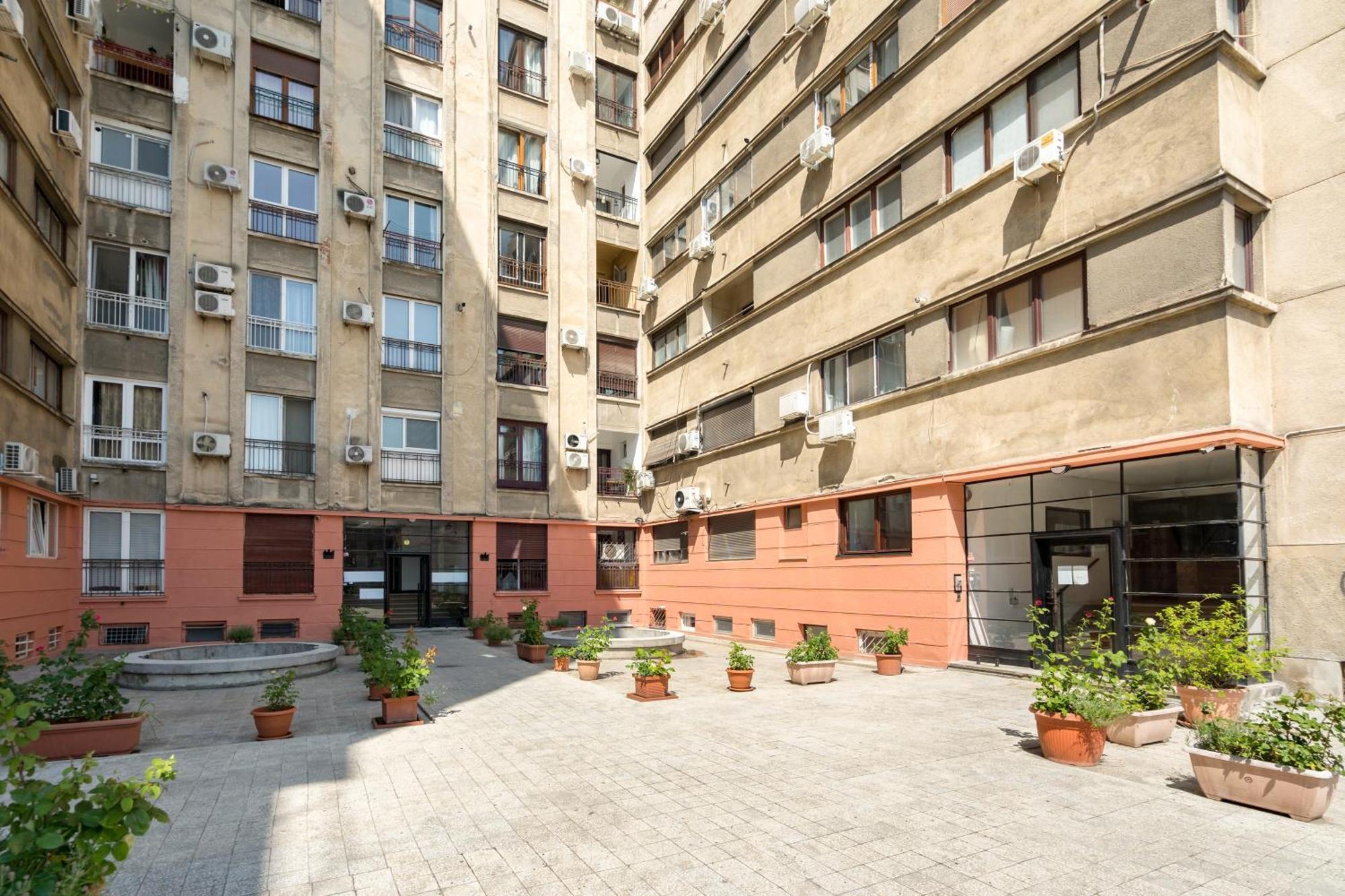 Steps2 Old Town & Metro - Heart Of History Bucureşti Exterior foto